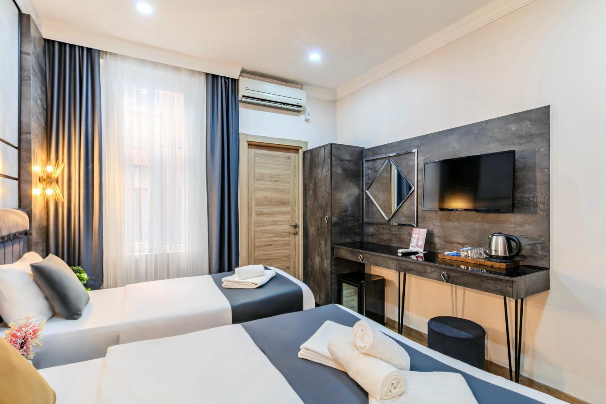 La Pazza Suites Istambul Extérieur photo