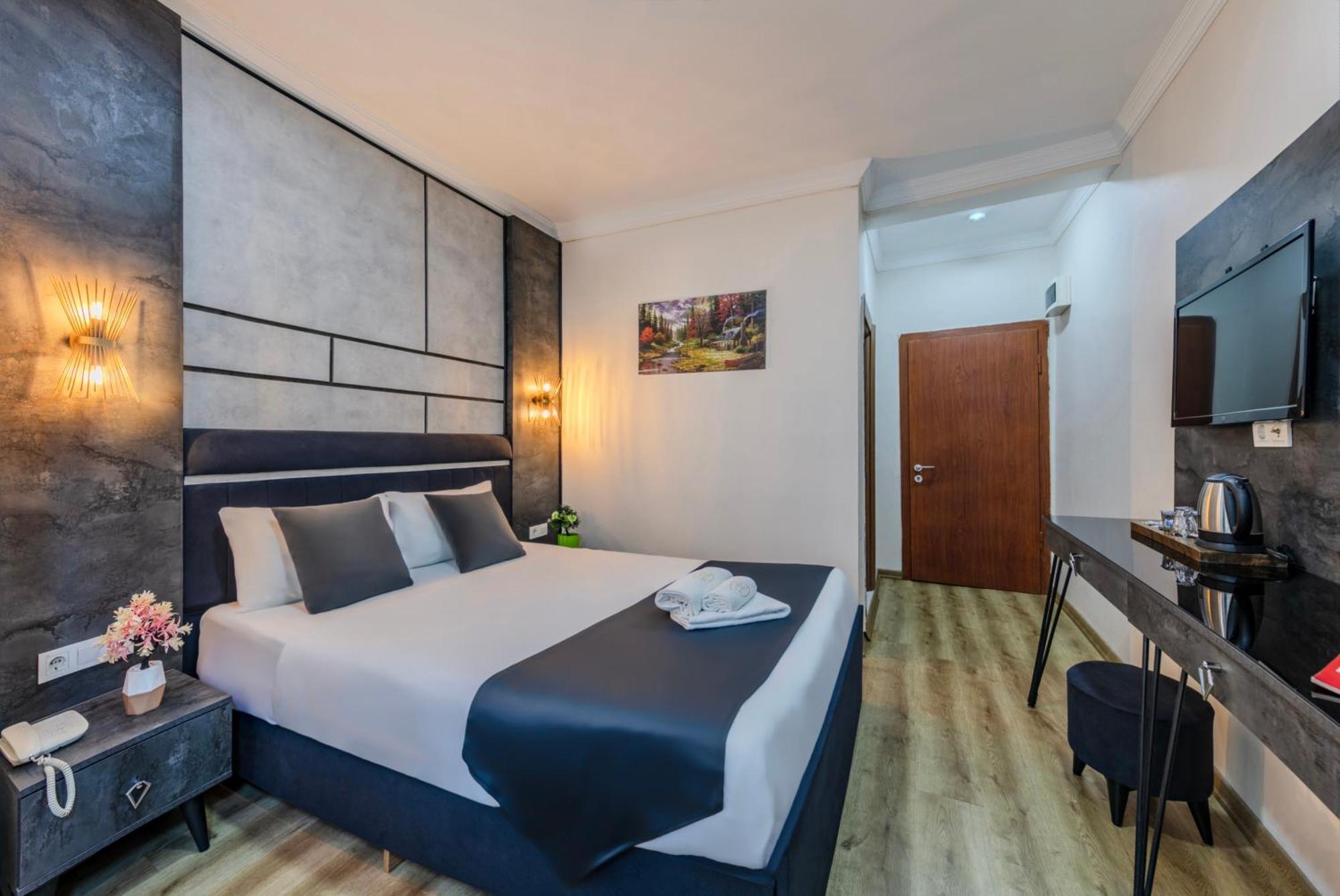 La Pazza Suites Istambul Extérieur photo