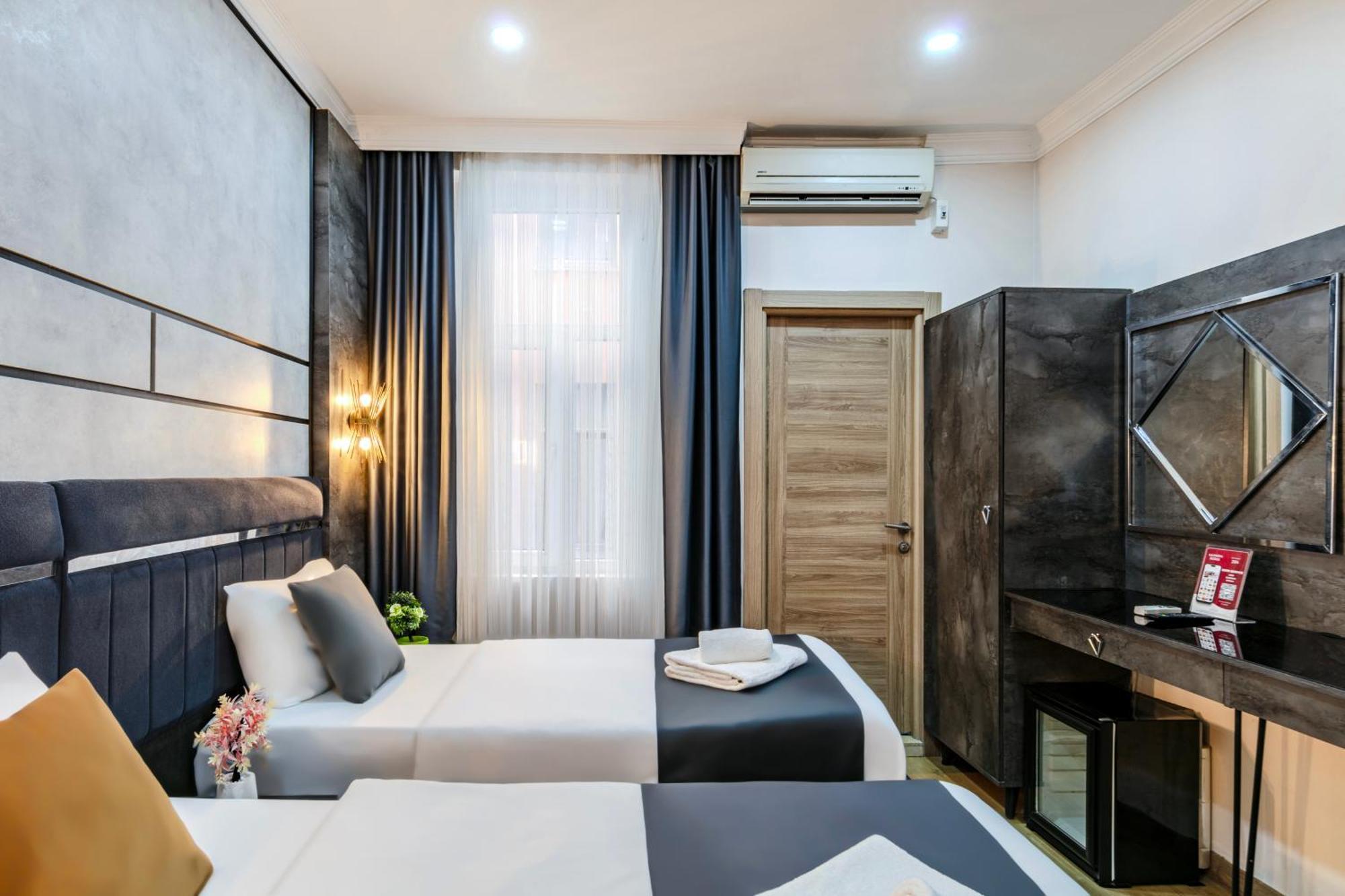 La Pazza Suites Istambul Extérieur photo