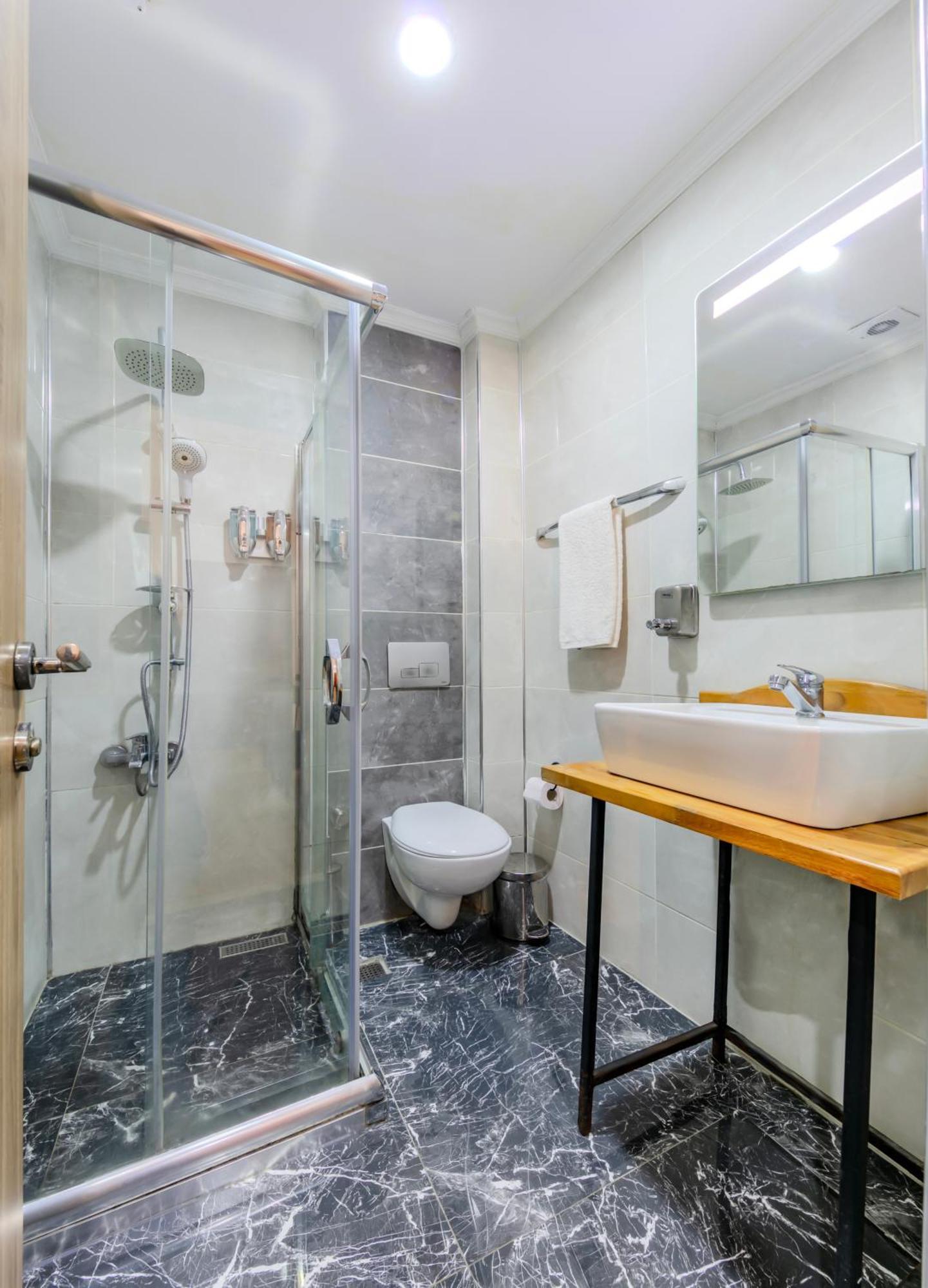 La Pazza Suites Istambul Extérieur photo