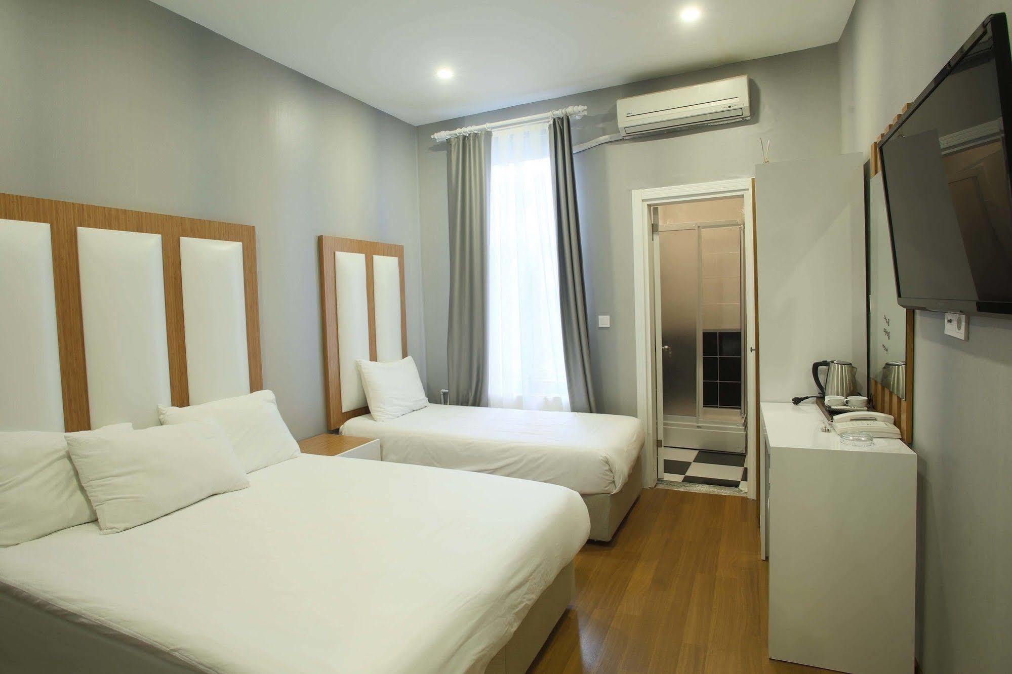 La Pazza Suites Istambul Extérieur photo