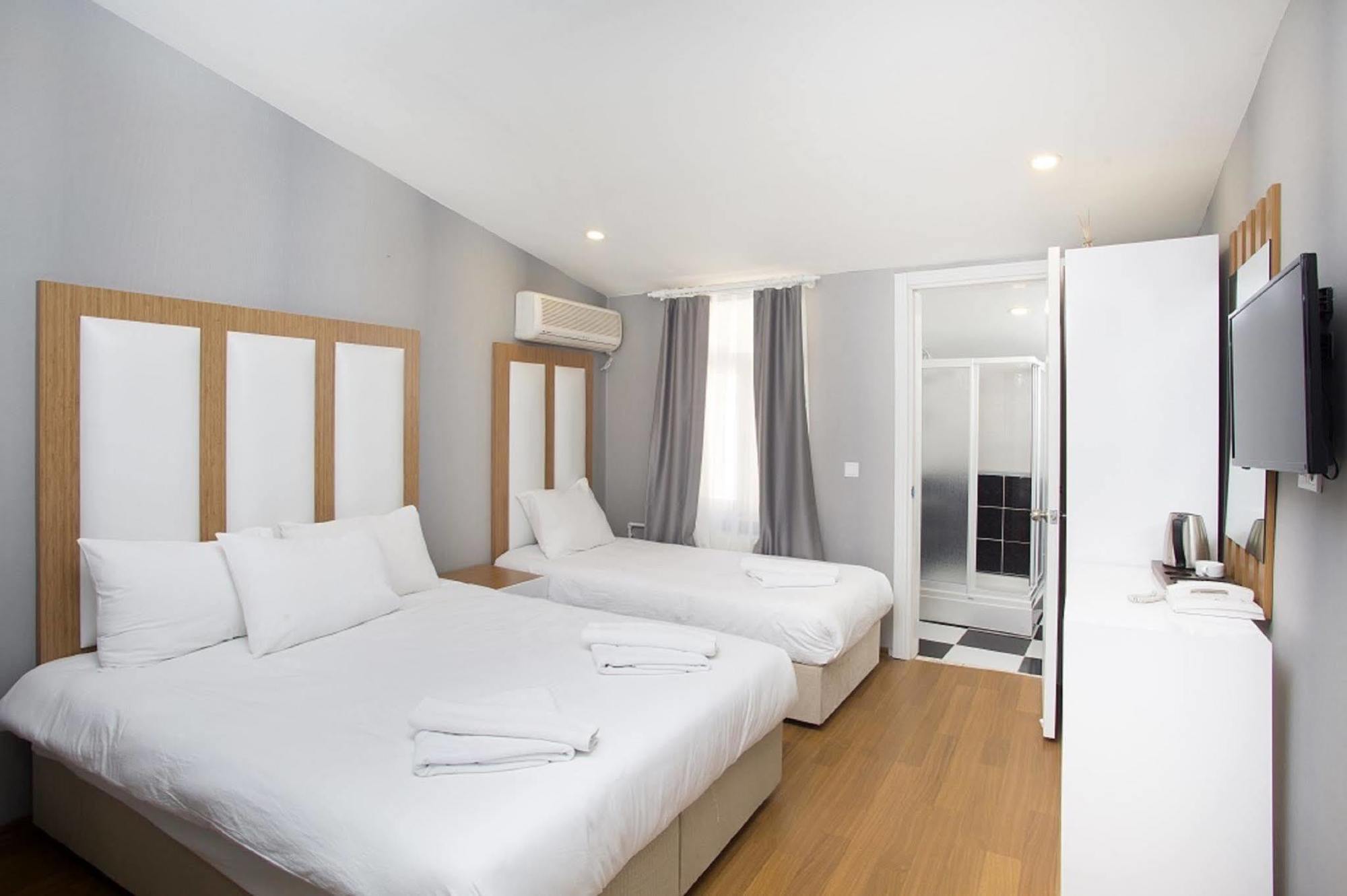 La Pazza Suites Istambul Extérieur photo