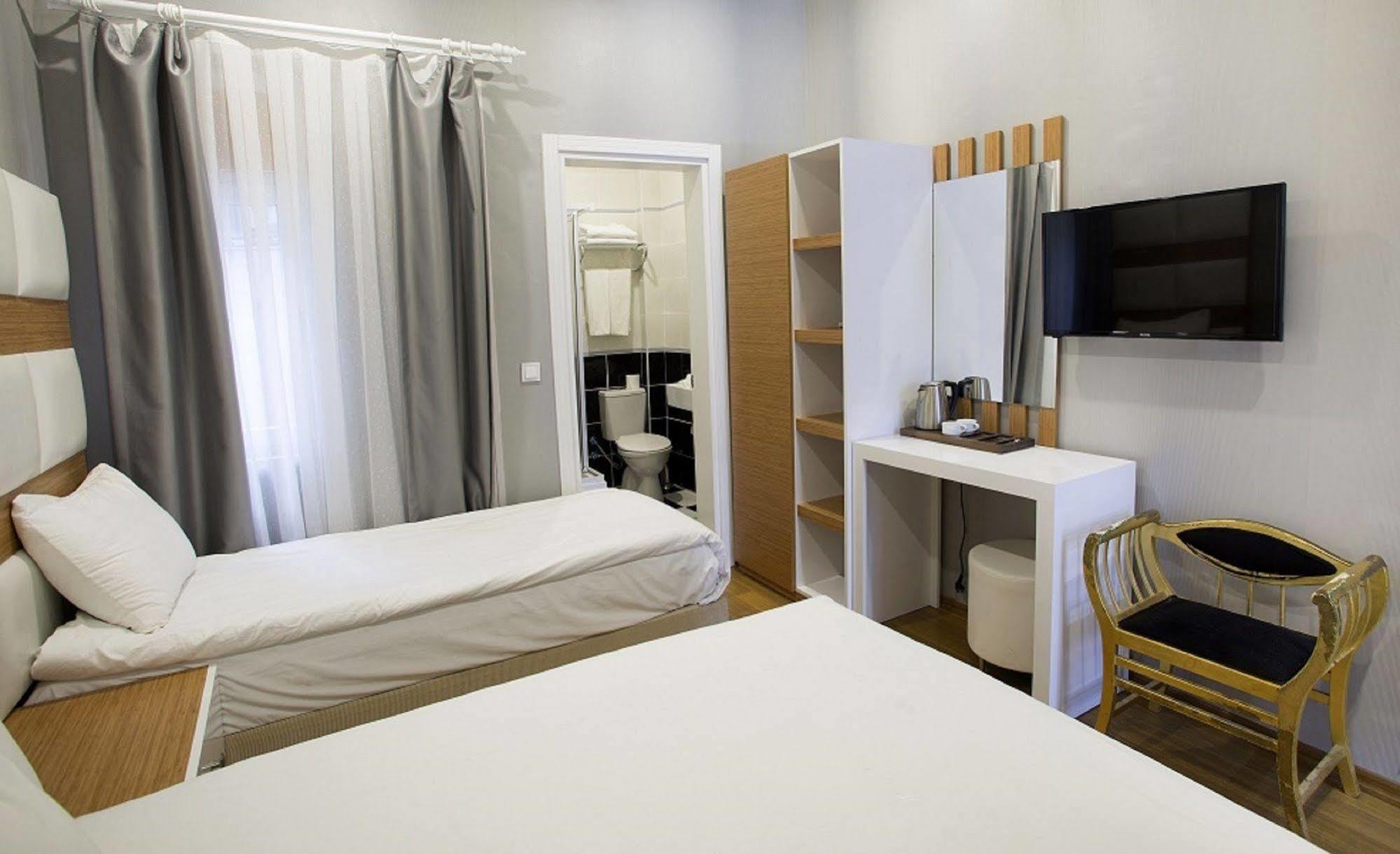La Pazza Suites Istambul Extérieur photo