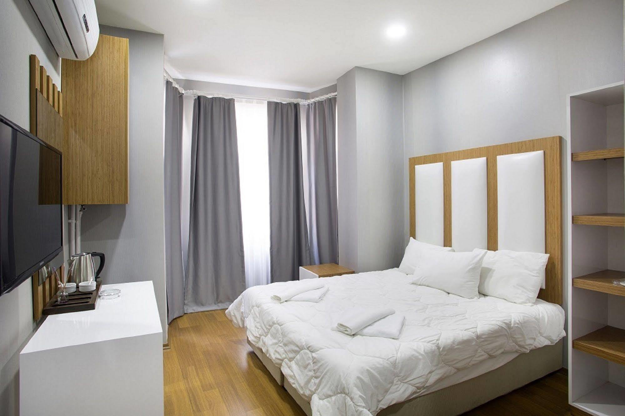 La Pazza Suites Istambul Extérieur photo