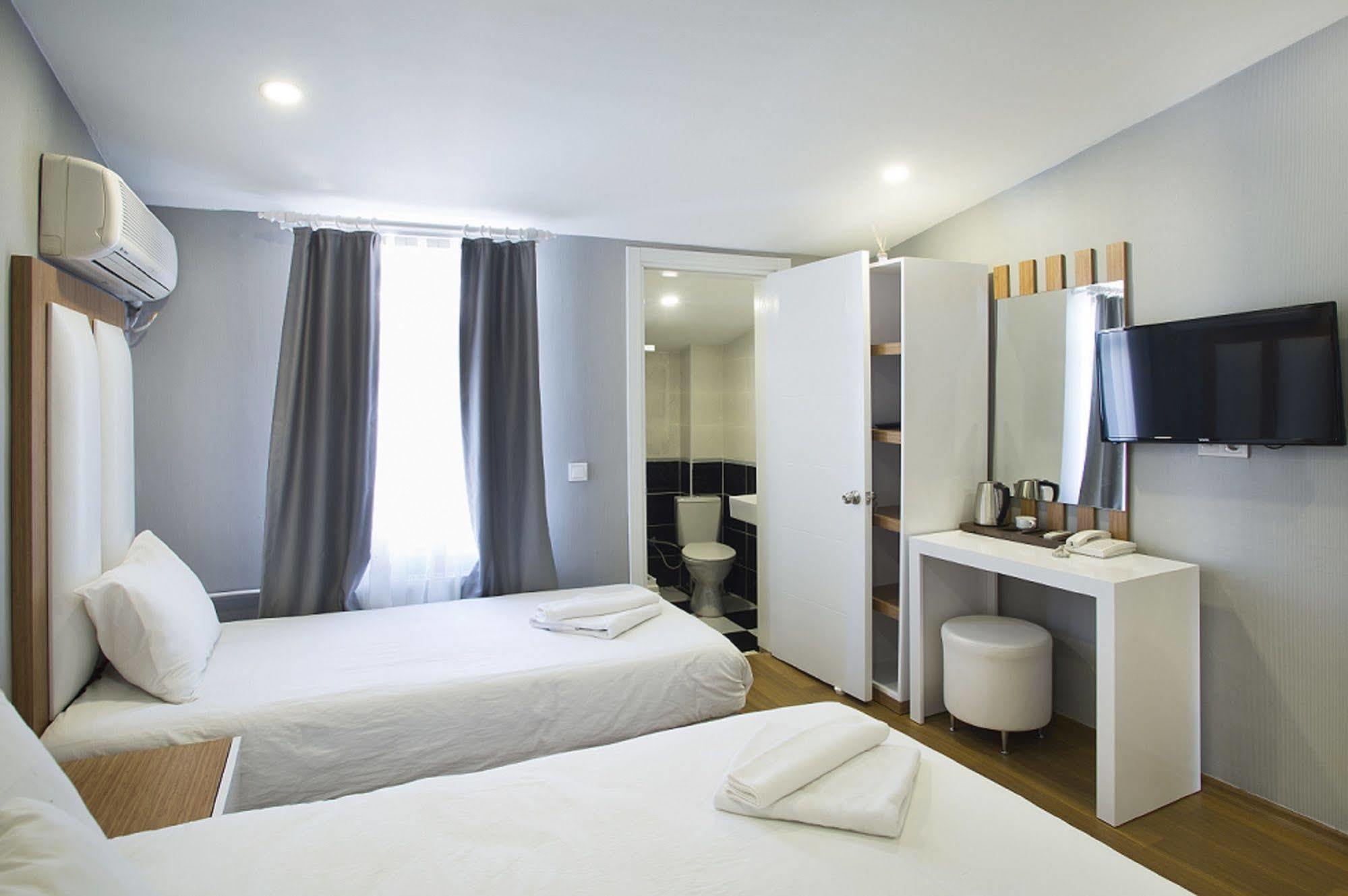 La Pazza Suites Istambul Extérieur photo