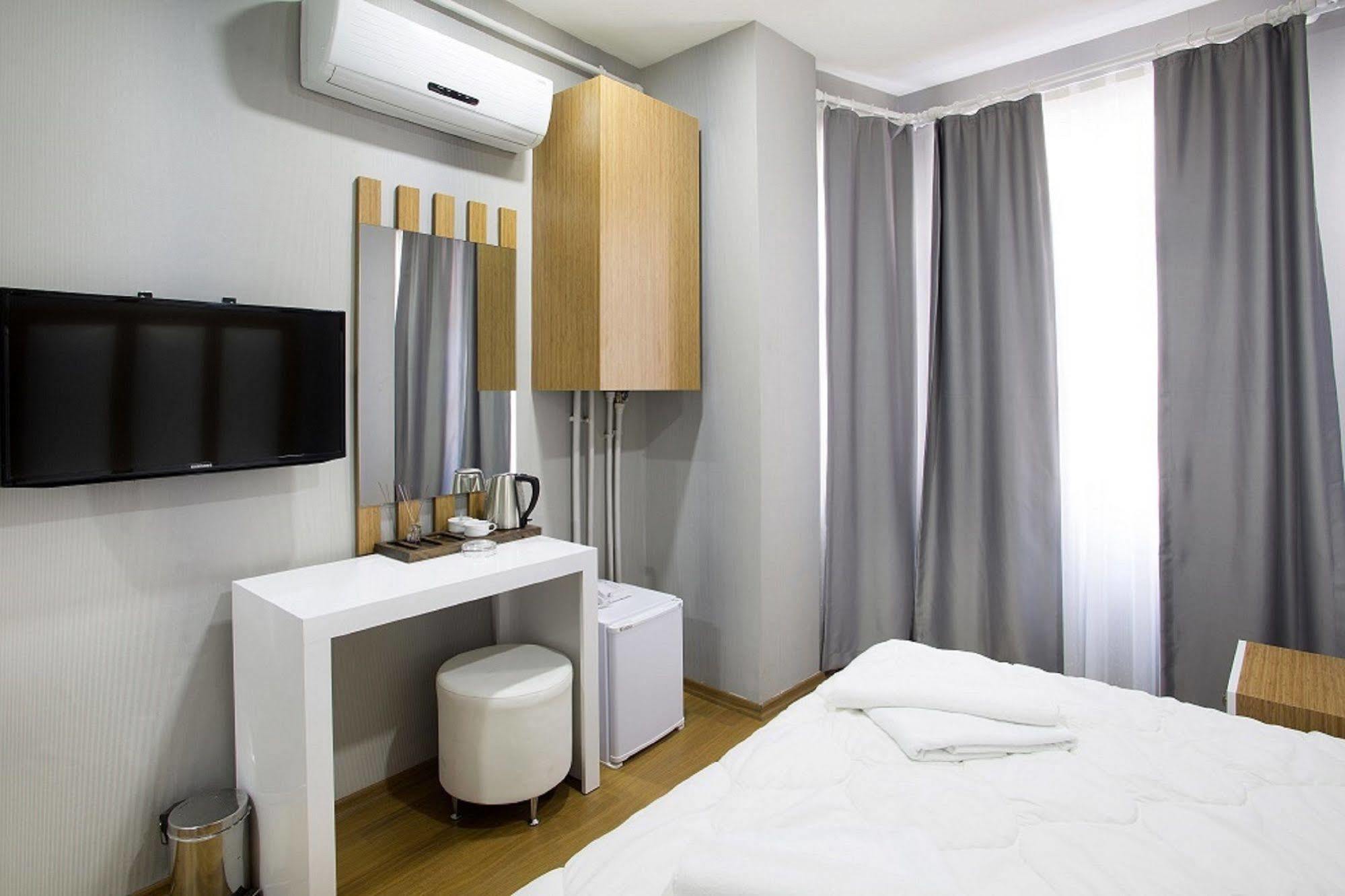 La Pazza Suites Istambul Extérieur photo