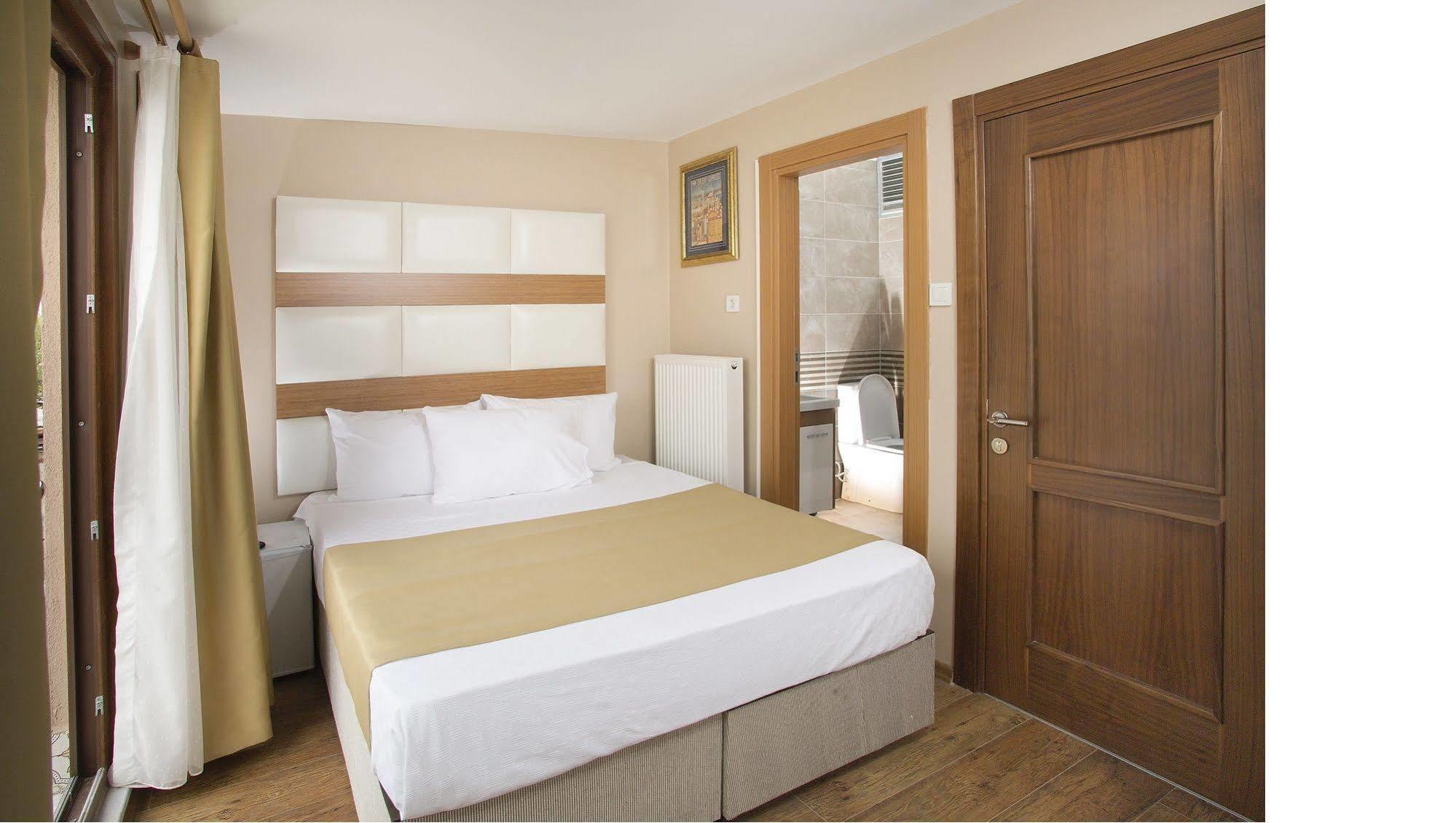 La Pazza Suites Istambul Extérieur photo
